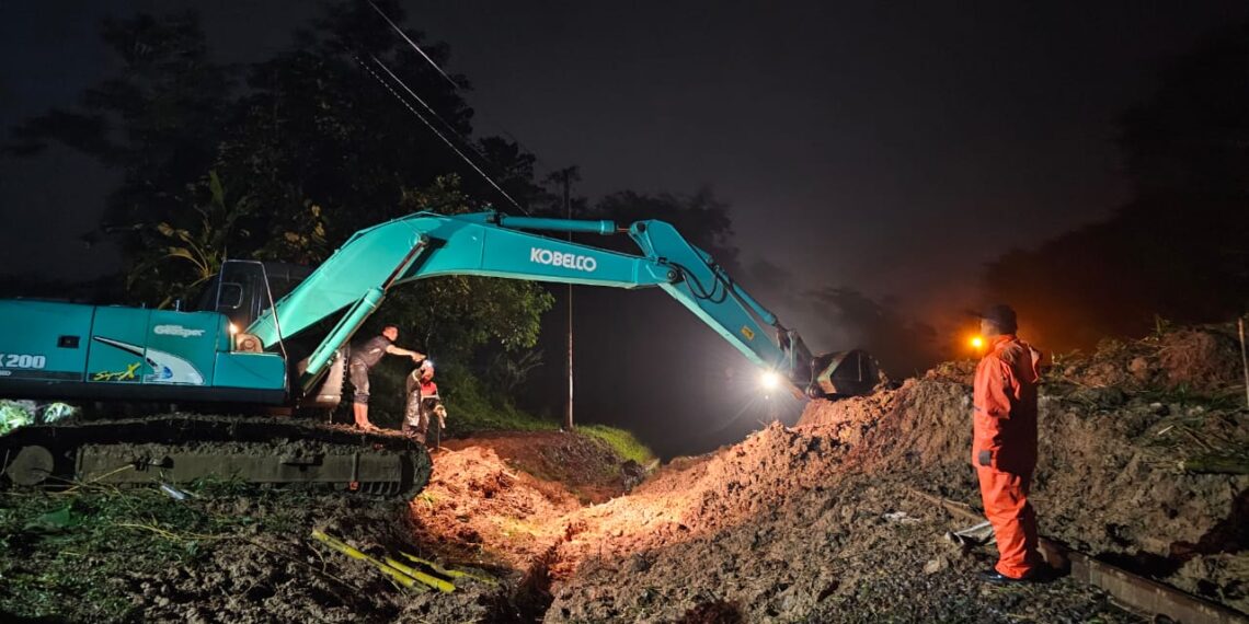 Round UP Longsor Ciganea, 9 Perjalanan KA Terganggu, Daop 2 Bandung Sampaikan Permohonan Maaf