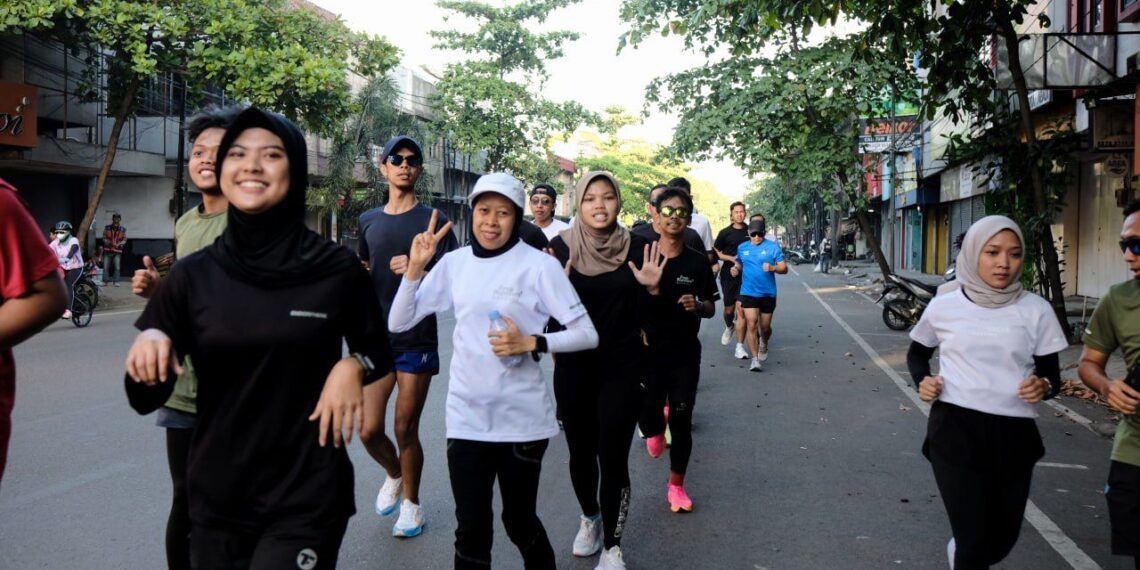 Tak Sekedar Lari, Freerunners Bandung Kampanyekan Gaya Hidup Sehat
