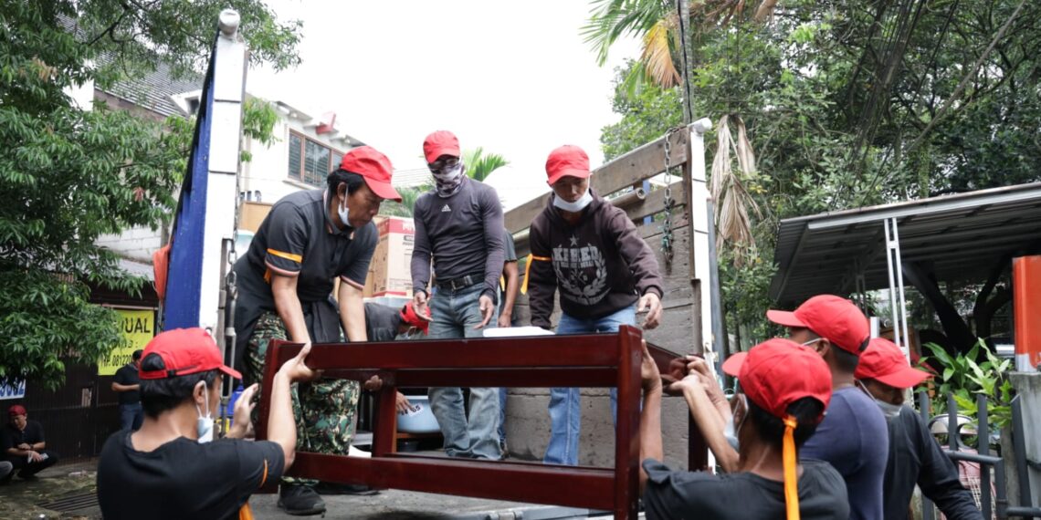 Kedepankan Humanis, Penertiban Aset KAI di Taman Cibunut Bandung Berjalan Tertib