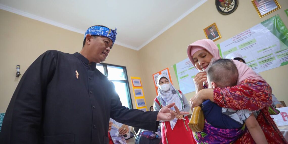 Ketua TP PKK Jabar Puji Penanganan Stunting dan ODF di Kelurahan Antapani Kulon