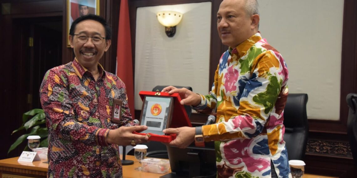 Pemdaprov Jabar dan KASN Teken MoU Center of Excellence Manajemen ASN Berbasis Sistem Merit