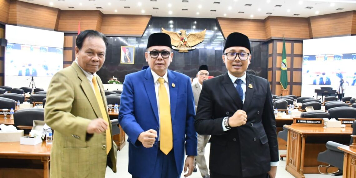 Dalam Rapat Paripurna DPRD Jawa Barat Umumkan Perubahan Ketua Fraksi Golkar