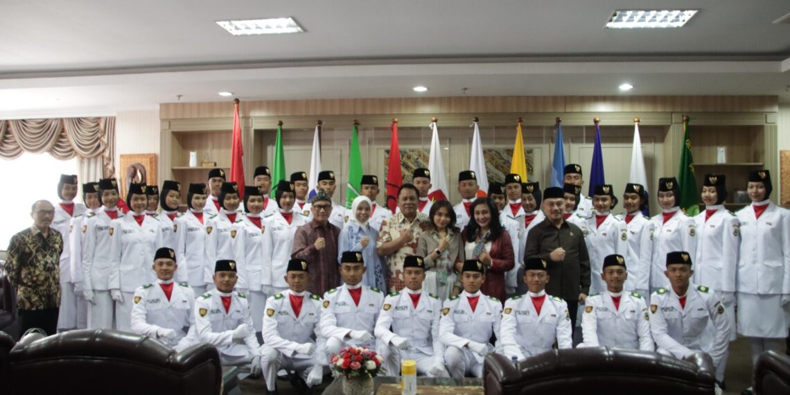 Temui Paskibraka Jawa Barat, Ini Harapan Ketua DPRD Jabar