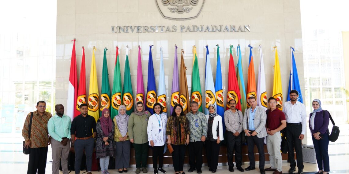 Peneliti dari 8 Negara OKI Ikut Pelatihan Vaksin di Bio Farma – UNPAD