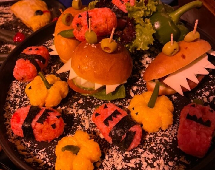 Bertema Hallowen, Makan Malam Jadi Seru di Swiss Belresort Dago Heritage