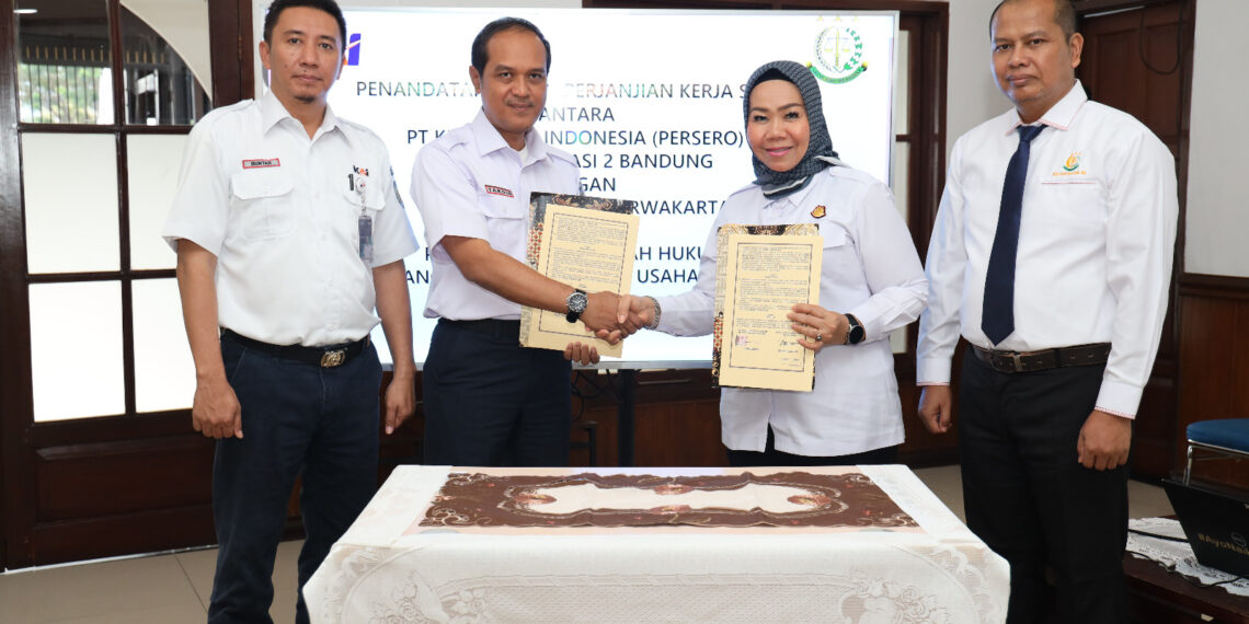 Daop 2 Bandung dan Kejari Purwakarta Tandatangani Kerja Sama Penanganan Masalah Hukum Bidang Perdata dan TUN