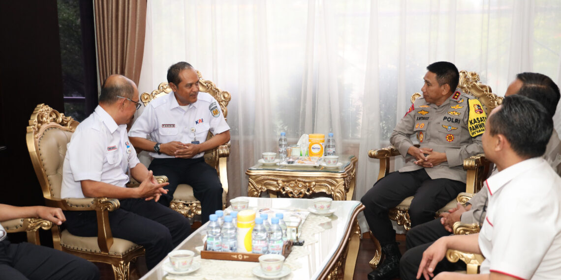 Daop 2 Bandung Bahas Pengamanan Angkutan Nataru Bersama Polda Jabar