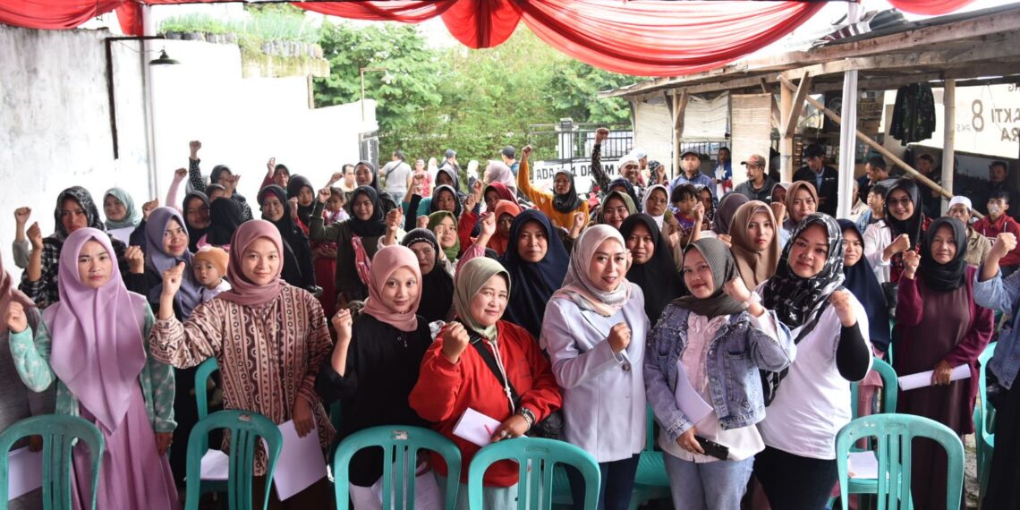 Sosialisasi Perda tentang Penyelenggaraan Perlindungan Anak, Weni Dwi Aprianti Gandeng Ibu-Ibu Desa Sukatani