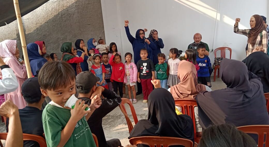 Tia Fitriani Anggota DPRD Jabar Menyapa Warga Kampung Cijagra Desa Bojongsoang, Warga Antusias