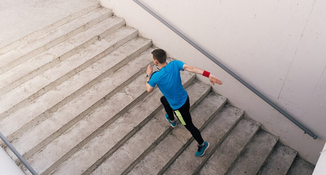 Naik Turun Tangga Efektif Meningkatkan Kesehatan Jantung