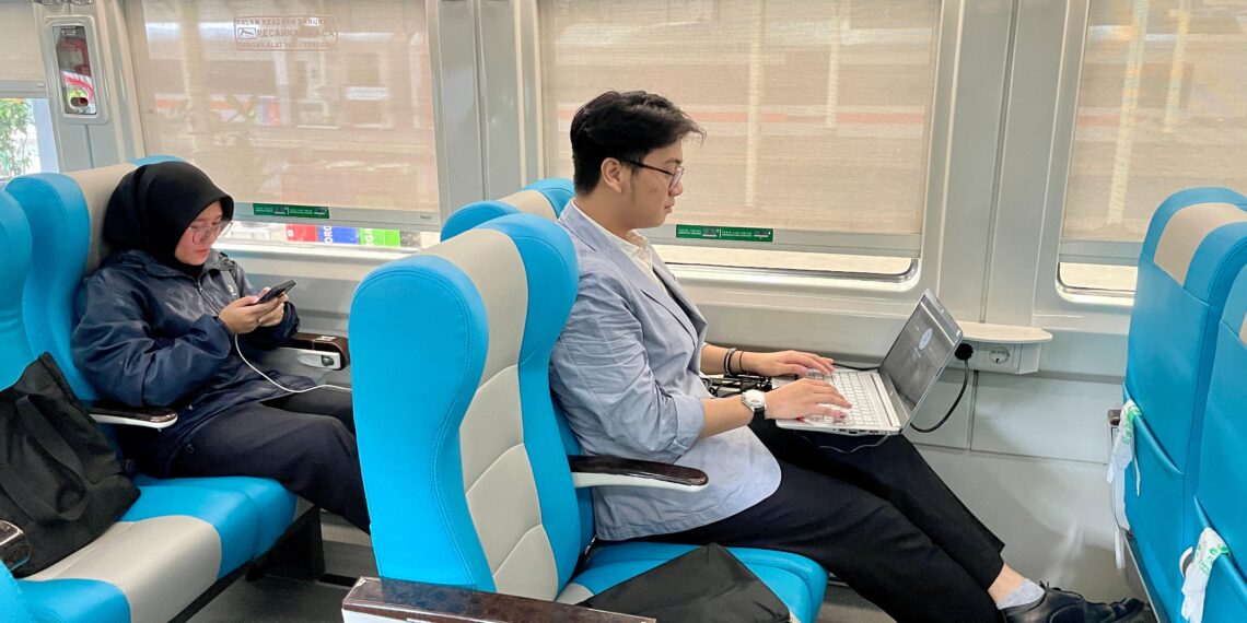 Dih ! Ada Penumpang KA Menanak Nasi di Kereta, PT KAI Angkat Bicara