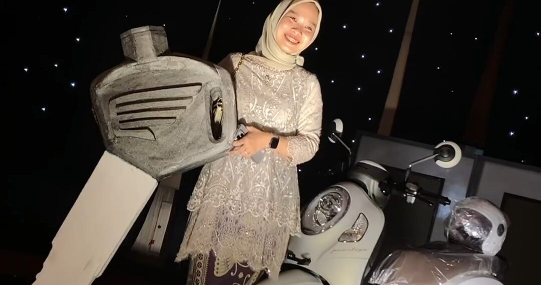 Viral, Pengantin Beri Doorprize Souvenir Sepeda Motor kepada Tamu Undangan