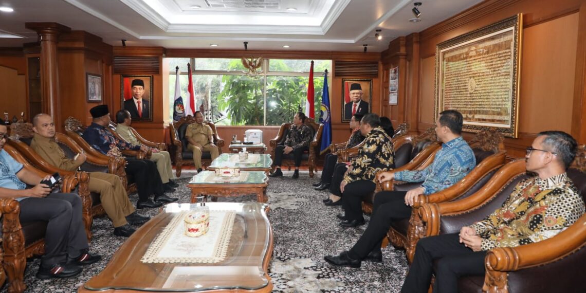 Temui Mendagri, KPPU Bahas Asesmen Kebijakan Persaingan Usaha