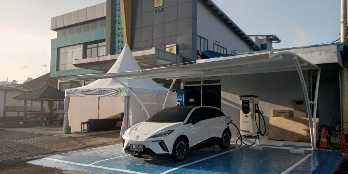 SPKLU PLN ULP Cipayung Siap Sambut Wisatawan di Jalur Puncak