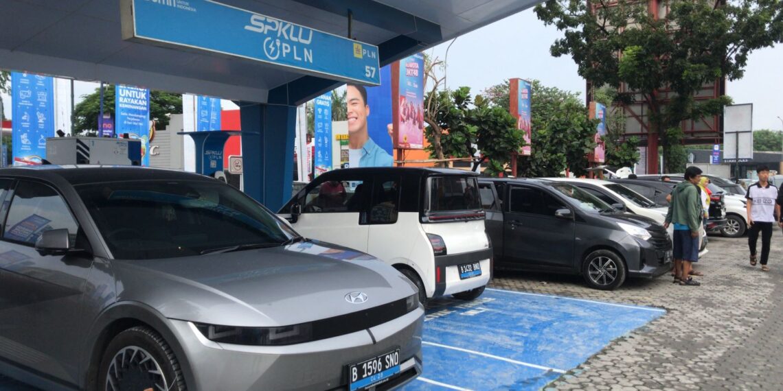 Rest Area Km 57A PLN UP3 Karawang, Jadi SPKLU Terlaris Ke-4 Se-Indonesia