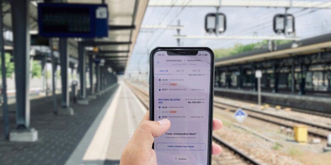 Tiket Kereta Api Tidak Tersedia? Pakai Connecting Train Aja!