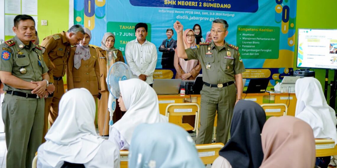 Sistem PPDB Jabar Alami Down, Plh Kadisdik Mohon Maaf