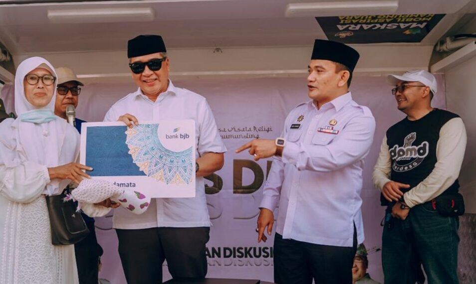 Gebyar Desa Semarakkan Peresmian Makam Pahlawan Nasional KH. Abdul Chalik sebagai Destinasi Wisata Religi di Desa Leuwimunding