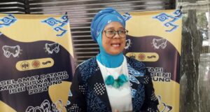 Rektor ISBI Bandung, Dr. Retno Dwimarwati, S.Sen., M.Hum memberikan keterangan pada wartawan terkait kegiatan PKKMB Tahun Akademik 2024/2025
