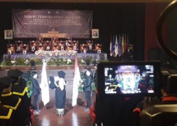 295 Mahasiswa Mahasiswi ISBI Bandung Ikuti Wisuda Semester Gasal Tahun 2024