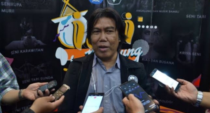 Wakil Rektor ISBI Bandung Bidang Kerja Sama, Hubungan Masyarakat & Sistem Informasi, Dr. Supriatna, S.Sn., M.Sn mengatakan bahwa ISBI Bandung senantiasa mendukung penuh langkah-langkah penegakan hukum yang dilakukan oleh Kejaksaan Negeri Kota Bandung.