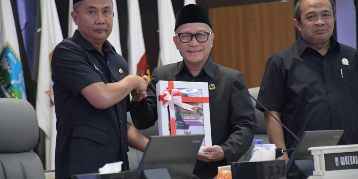 DPRD Provinsi Jawa Barat Gelar Rapat Paripurna Penyampaian Nota Pengantar Gubernur atas 3 Ranperda