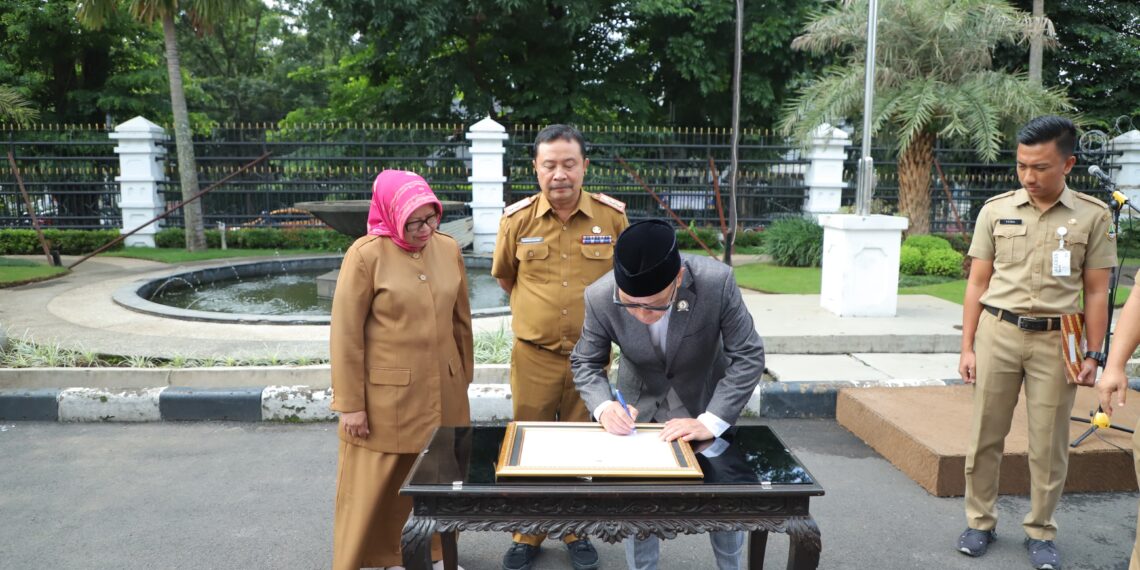 Setwan DPRD Jawa Barat Gelar Penandatanganan Pencanangan WBK dan WBBM